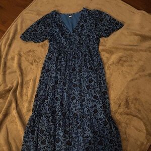 Old Navy Blue and Black Floral Maxi Dress